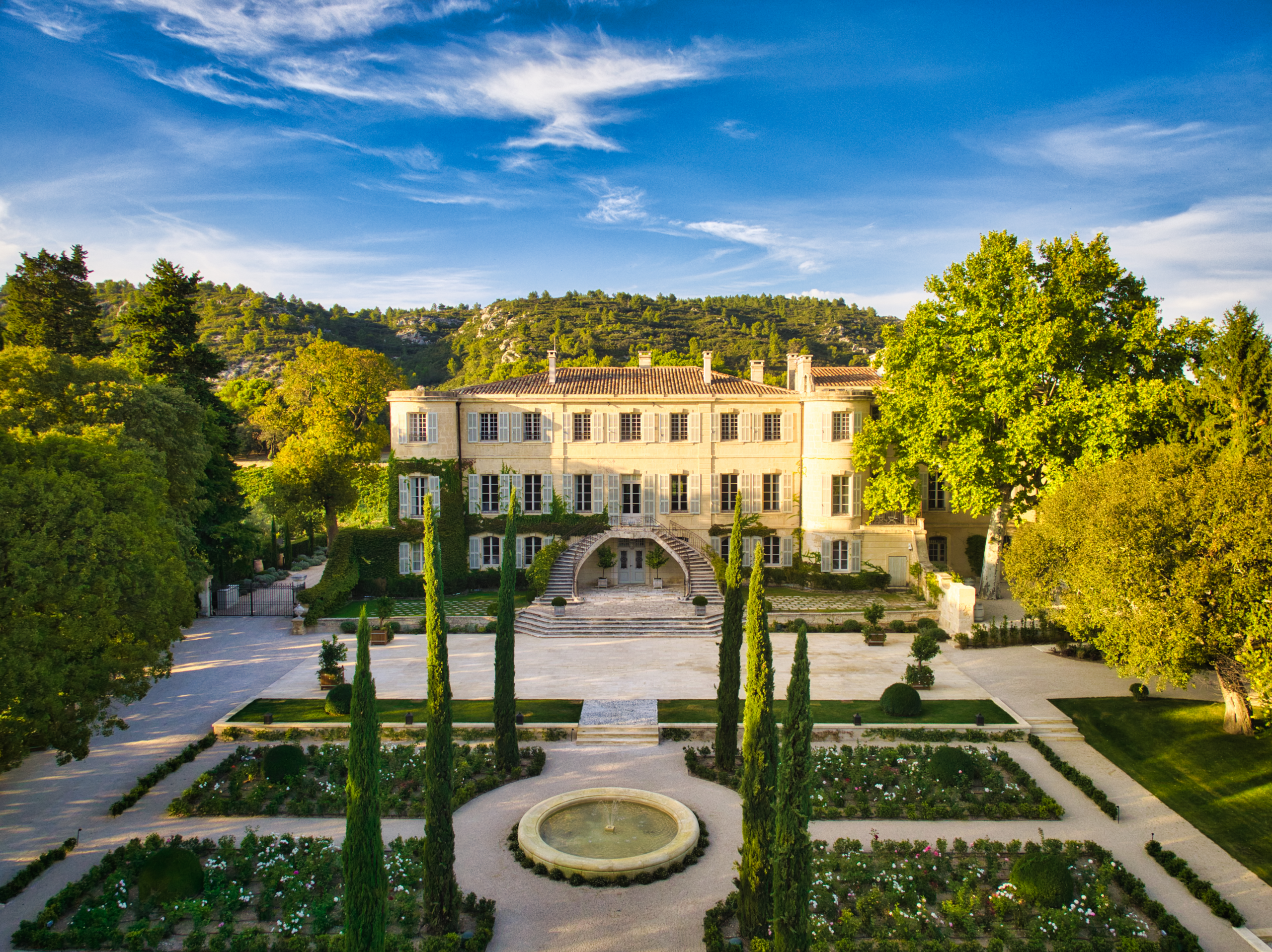 Château d'Estoublon lieu de réception mariage en Provence Alpilles Fontvieille
